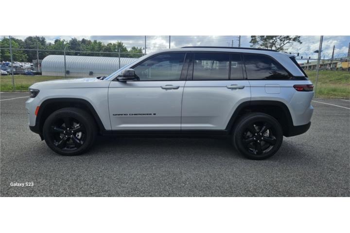 2023 Jeep Grand Cherokee Altitude