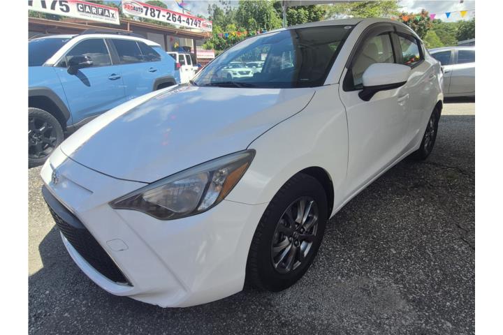 Toyota Yaris 2020 como nuevo!