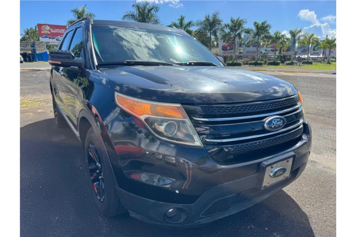 FORD EXPLORER 2013- COMO NUEVA!