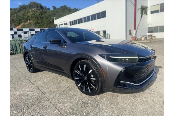 Toyota Crown Platinum Hyb 2023