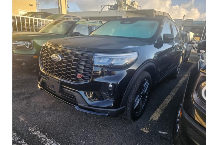 2025 Ford Explorer ST