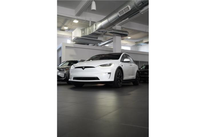2022 Tesla Model X Base