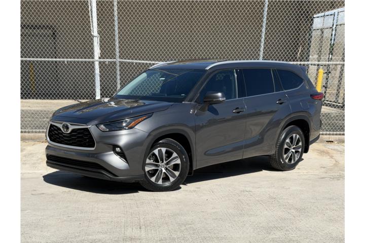 TOYOTA HIGHLANDER XLE 2022 ¡ESPECTACULAR!