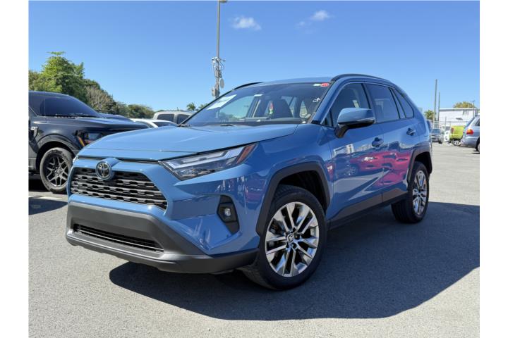 Toyota Rav4 XLE Premium 2024
