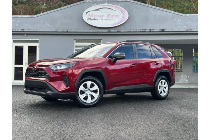 TOYOTA RAV4 LE CON SOLO 54,000 MILLAS
