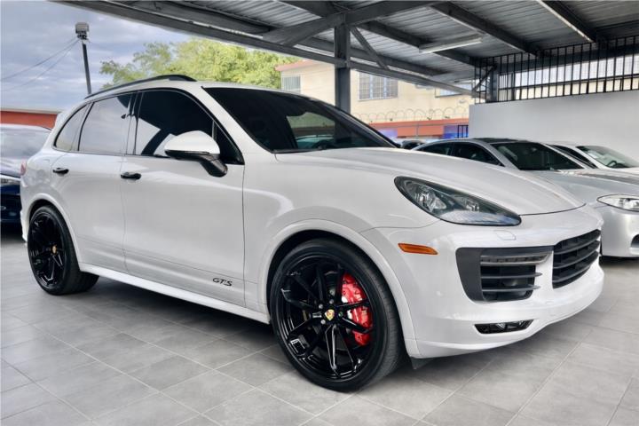 Porsche Cayenne GTS Chrono Package 2017