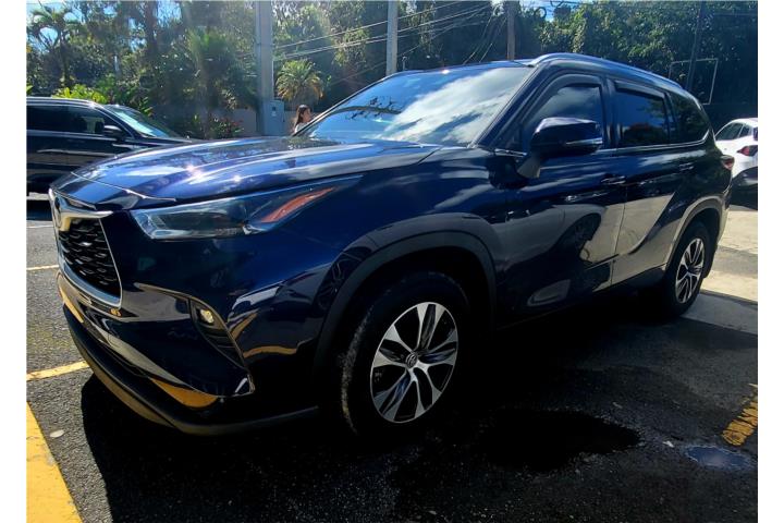 2021 TOYOTA HIGHLANDER XLE