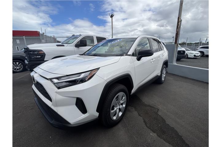 TOYOTA RAV4 LE 2025