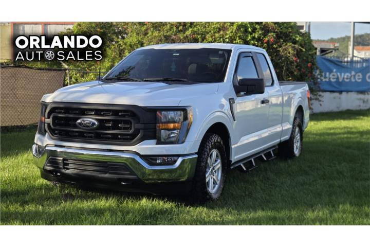 2023 FORD F150 XL CABINA 1/2