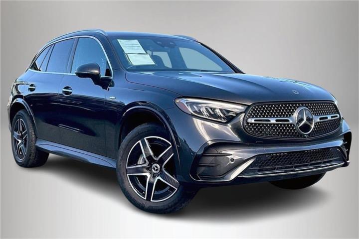 2025 Mercedes-Benz GLC