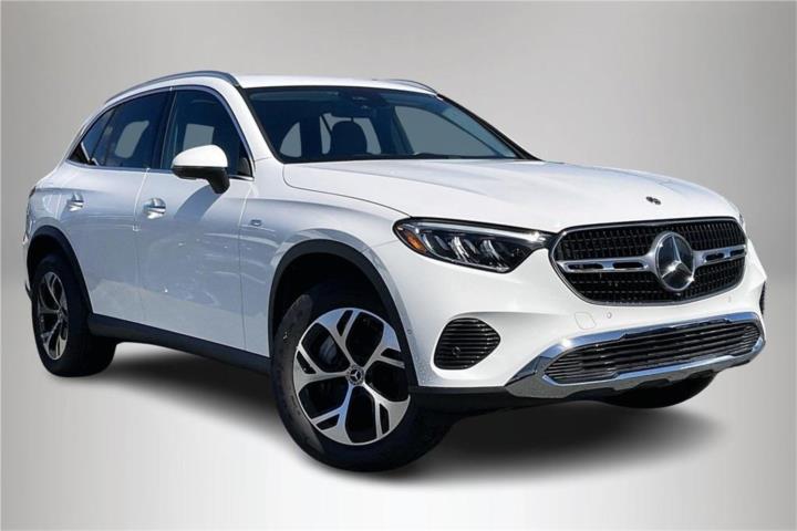 2025 Mercedes-Benz GLC