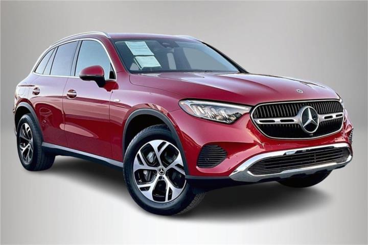 2025 Mercedes-Benz GLC