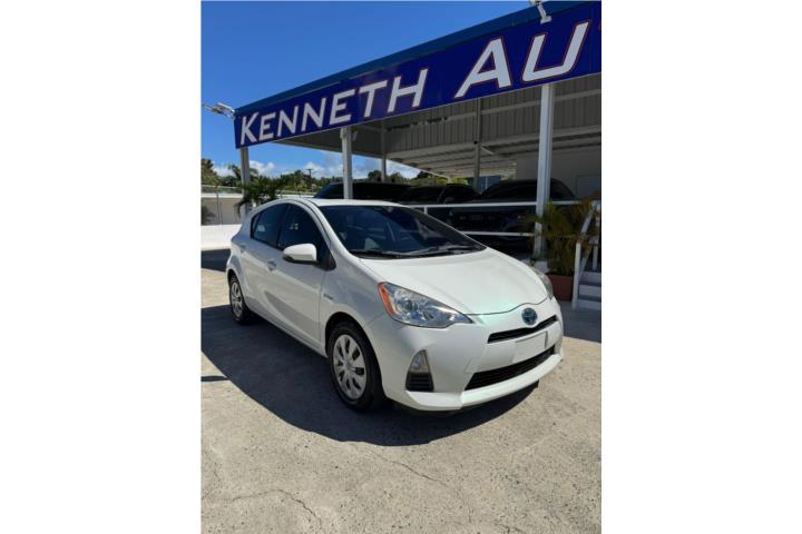 Toyota Prius C 2014