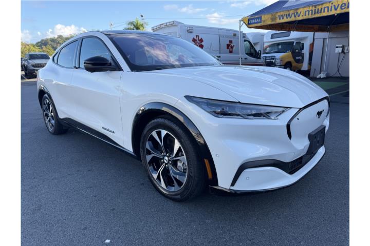 2021 Ford Mustang Mach-E 100% Eléctrico