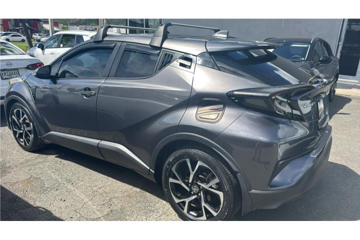 ToyotaCHR XLE 2019