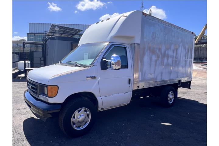2006 Ford E-350 Box Truck Diesel