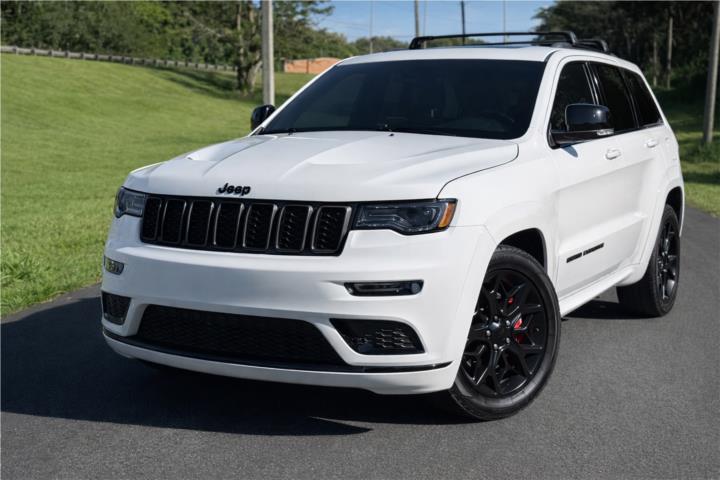 Jeep Grand Cherokee LimitedX Black Appearance