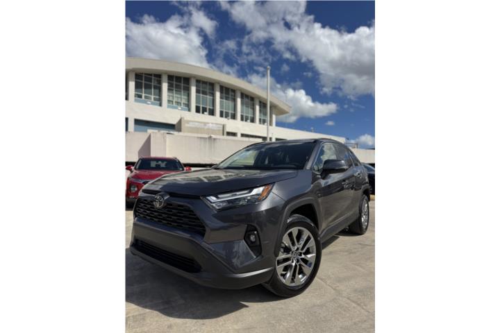 TOYOTA RAV4 XLE PREMIUM 2024