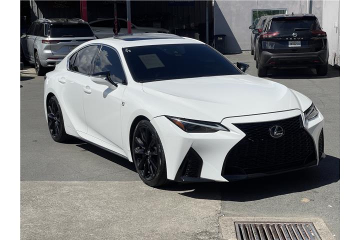 LEXUS IS 300 F-SPORT DESING 2024