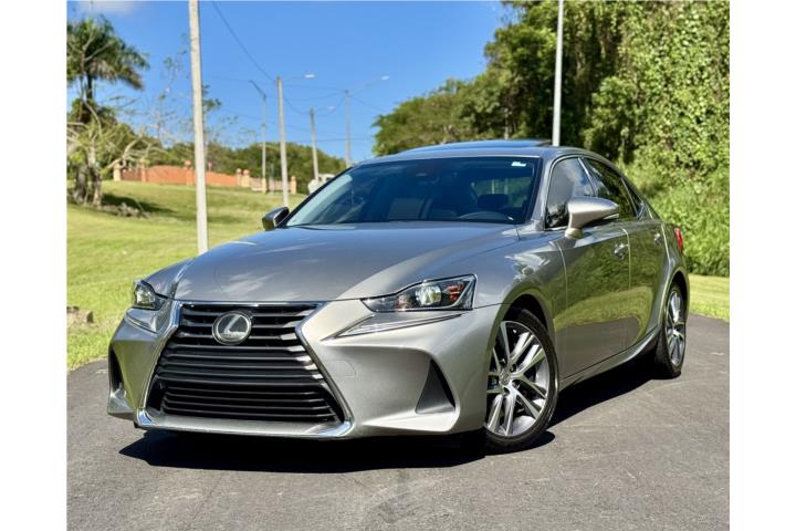 2019 Lexus IS 300 Luxury