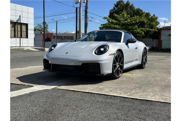 2026 PORSCHE 911 TARGA 4S