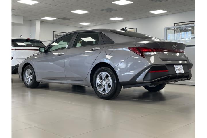 Hyundai Elantra SE 2025