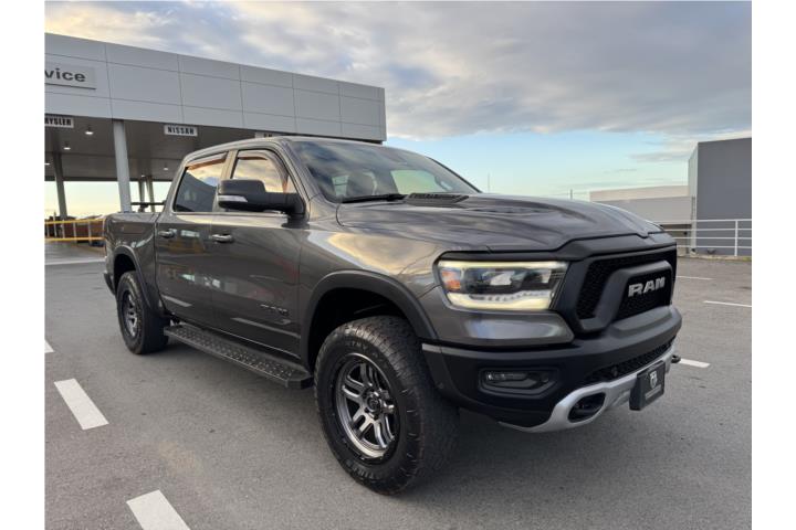 RAM 1500 REBEL ACABADA DE RECIBR 2019 4X4