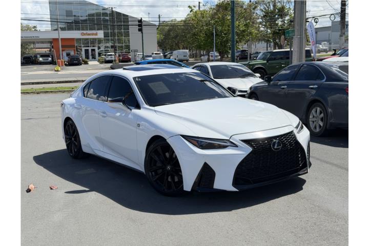 Lexus IS 300 F-Sport 2024