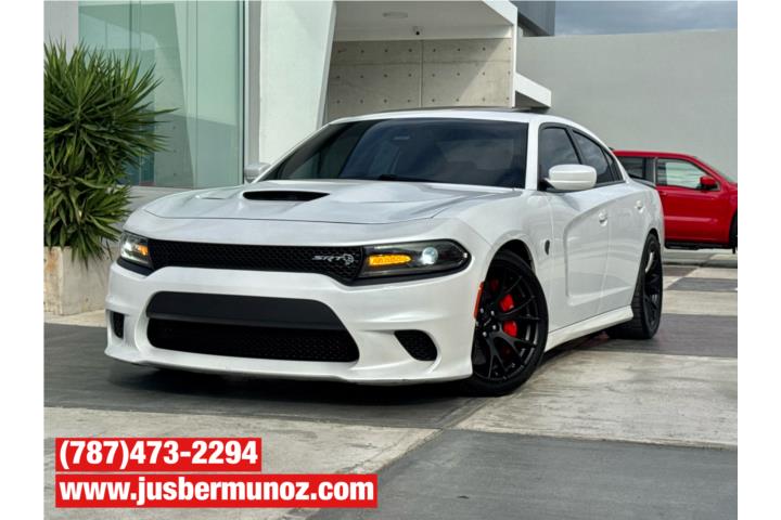 2015 Dodge Charger SRT Hellcat - 31k Millas