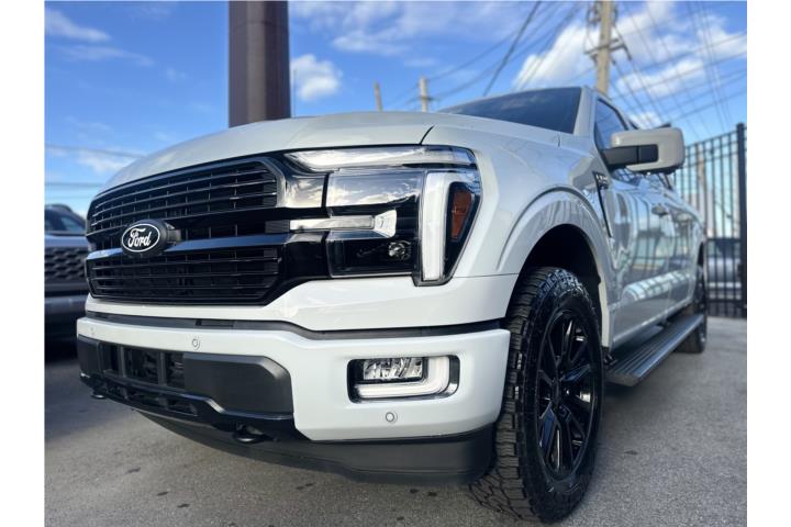 Ford F-150 PLATINUM ÚNICA SOLO 9k millas