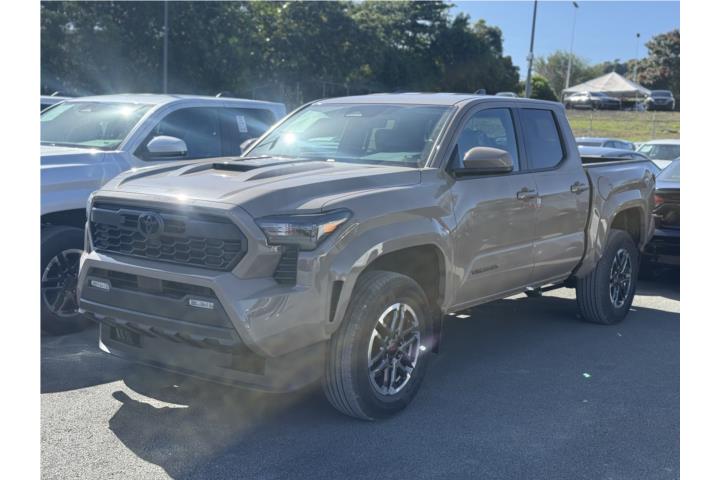 TOYOTA TACOMA TRD SPORT 4x4 2026