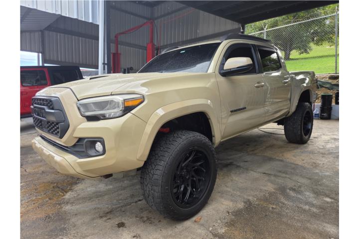 TOYOTA TACOMA TRD SPORT 2020