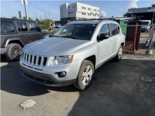 Jeep Puerto Rico Sport con solo 29,181 millas