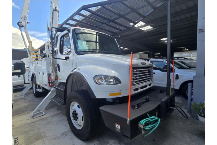 Freightliner M2 Boom Truck Utility 4x4