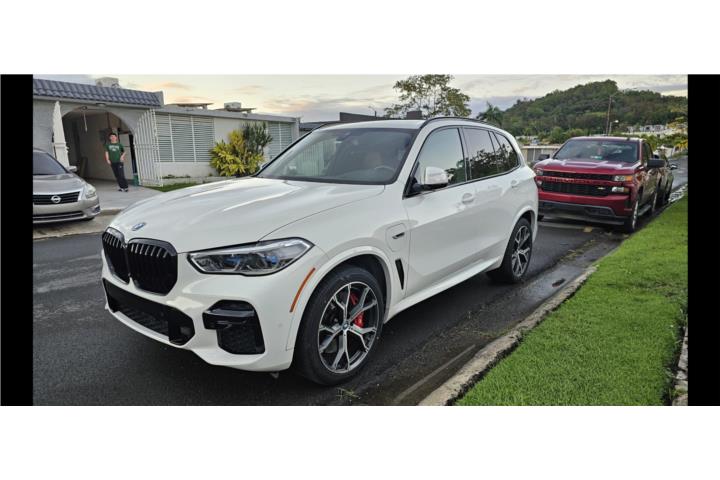 2023 BMW X5 X-Drive 45E - Impecable