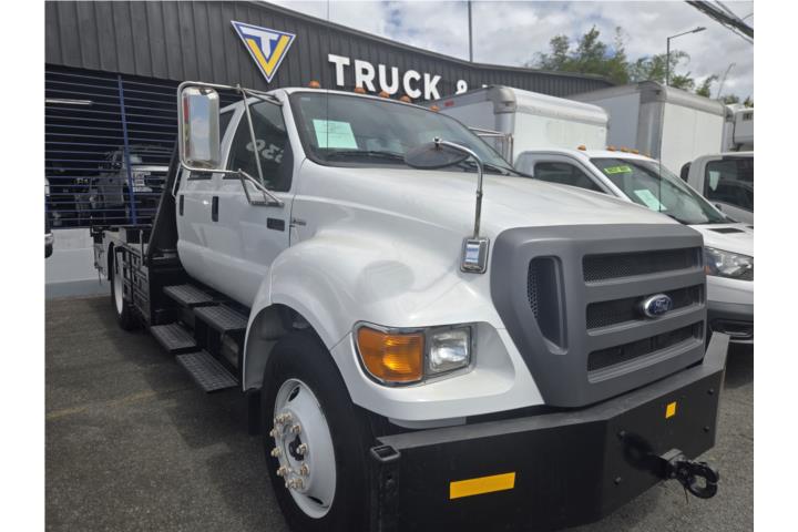 Ford F650 Flat Bed con Crane