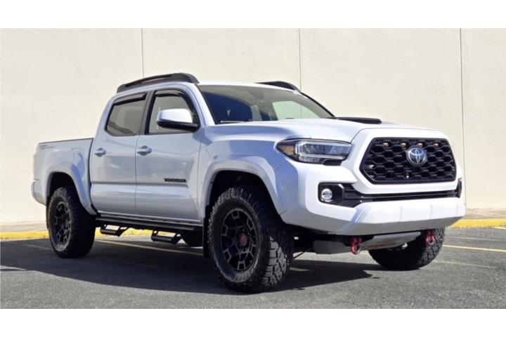 TOYOTA TACOMA TRD SPORT