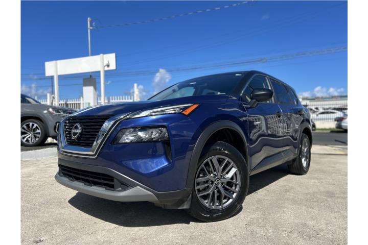 2022 Nissan Rogue SV, EXTRA CLEAN!