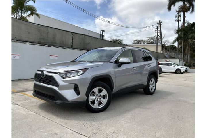 RAV 4 XLE 21/SOLO 19K MILLAS
