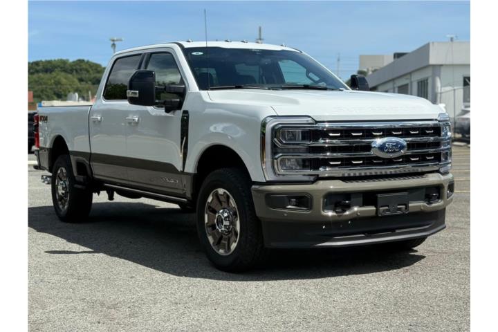 FORD F-250 KINGRANCH FX4