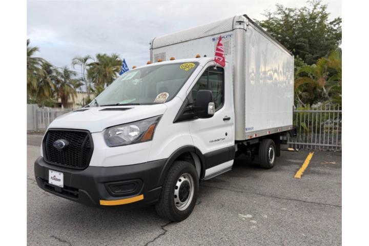 Ford Transit 350 Camión de 12 pies 2022