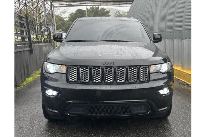2022 Jeep Grand Cherokee Altitude