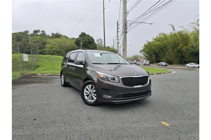 2017 Kia Sedona L