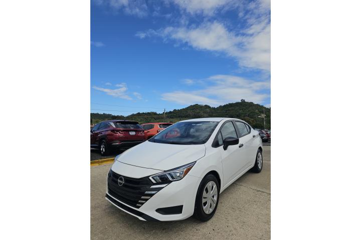 Nissan Versa del 2024