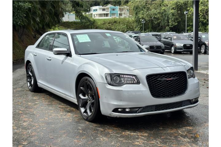 2023 Chrysler 300