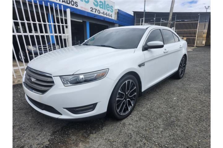 Ford Taurus del 2018