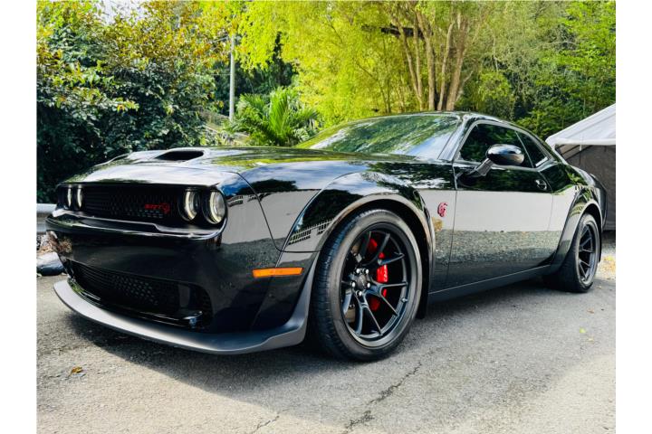 Dodge Challenger SRT Hellcat