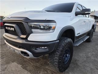 RAM Puerto Rico NIGHT CUSTOM LIFT BLANCA V8 4X4 AROS DESDE799
