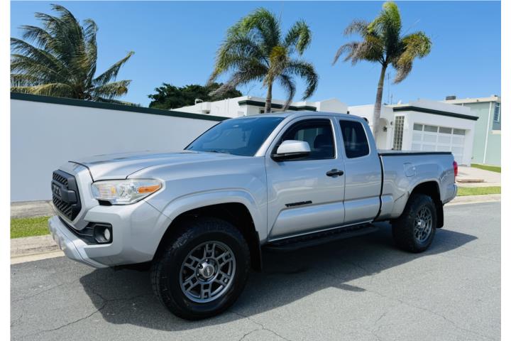 TOYOTA TACOMA 2016 CAB 1/2