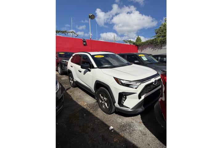 Toyiota Rav4 LE HV 2023